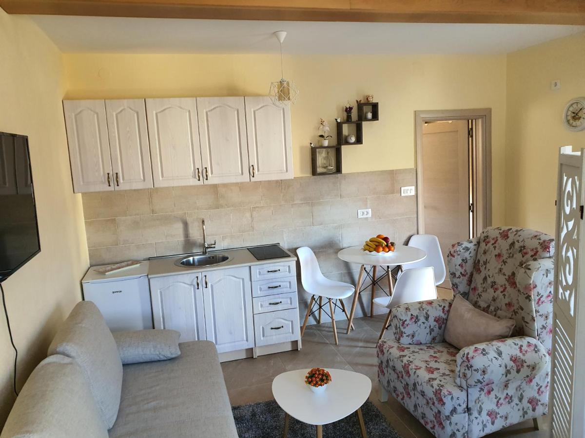 Village House Dunja 비르파자르 외부 사진